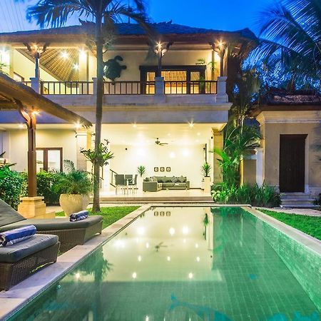 Villa Krisna Seminyak Buitenkant foto