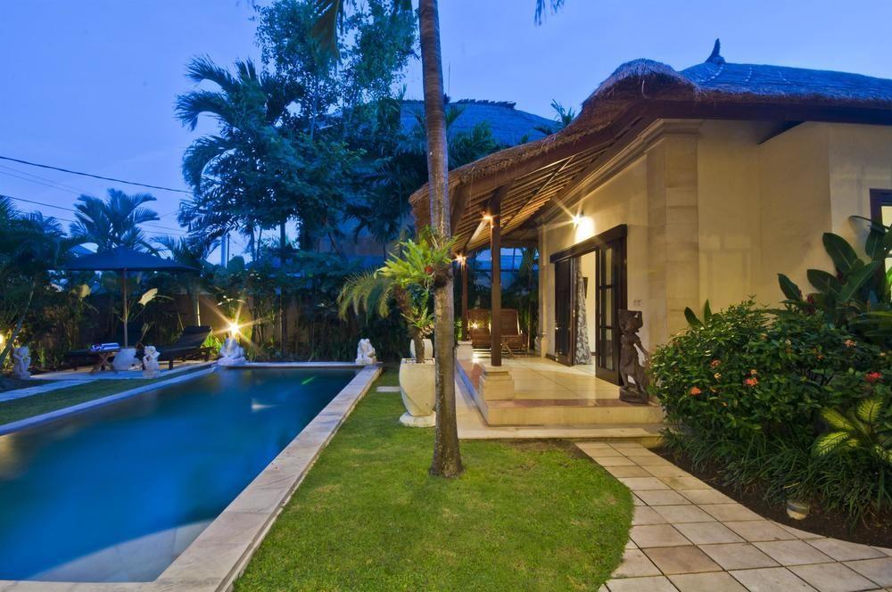 Villa Krisna Seminyak Buitenkant foto