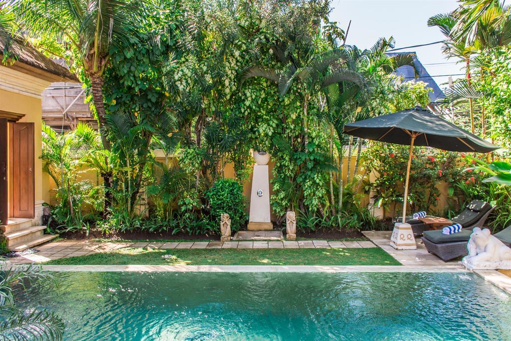 Villa Krisna Seminyak Buitenkant foto