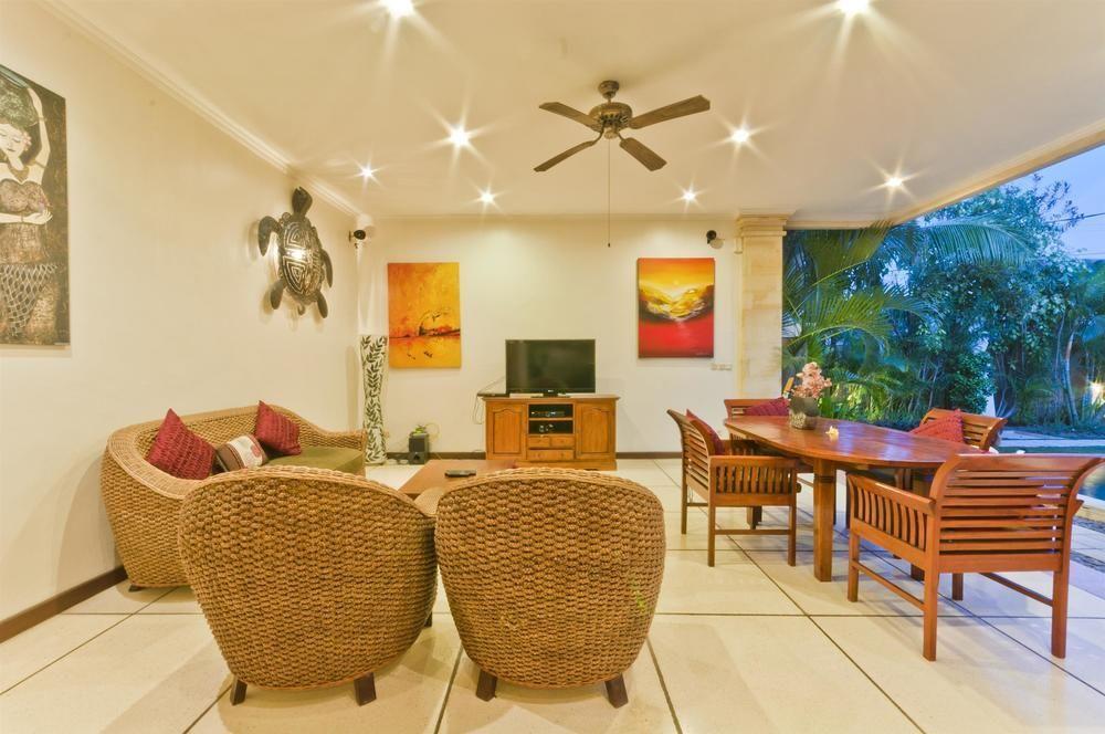 Villa Krisna Seminyak Buitenkant foto