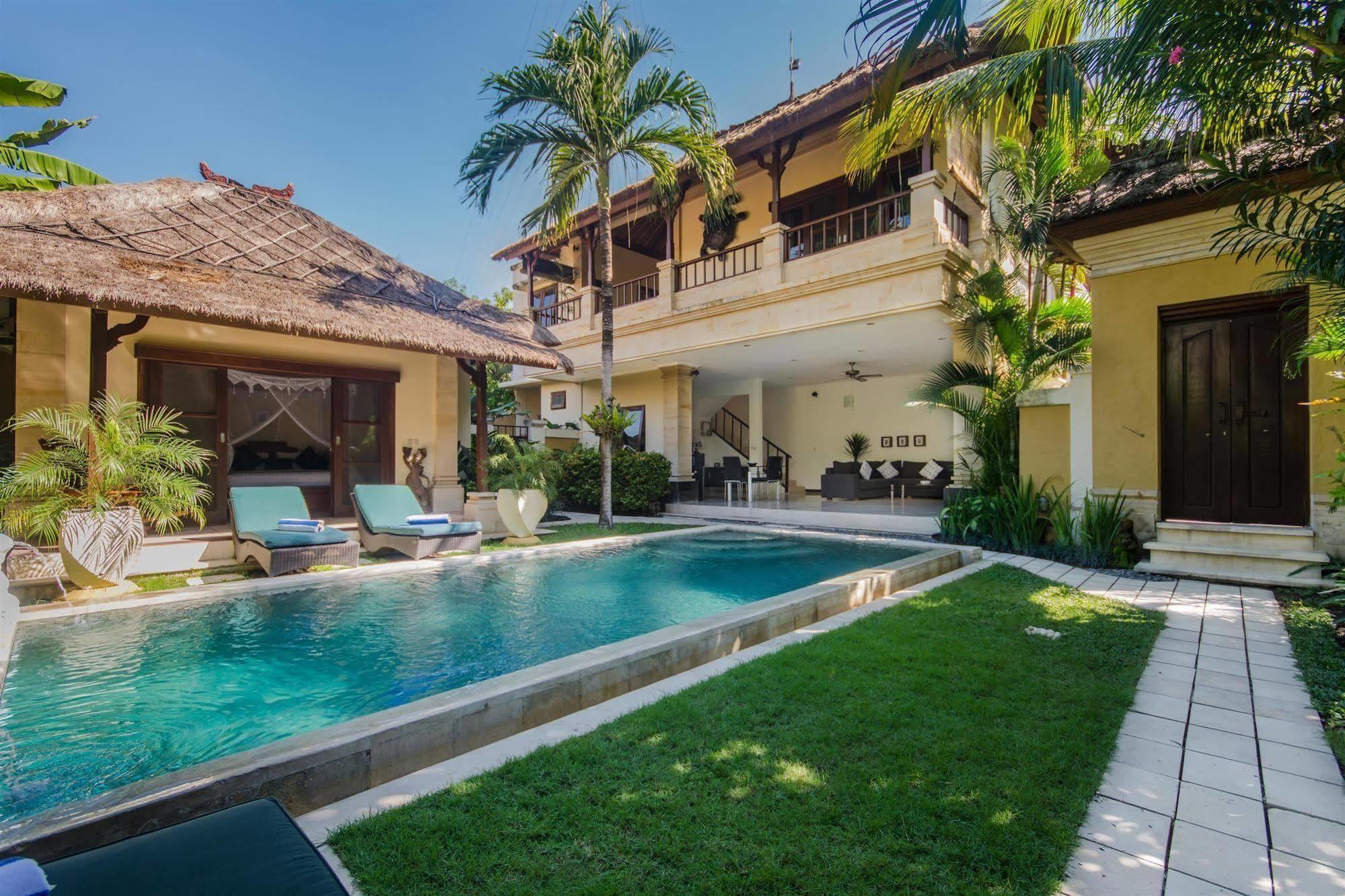 Villa Krisna Seminyak Buitenkant foto