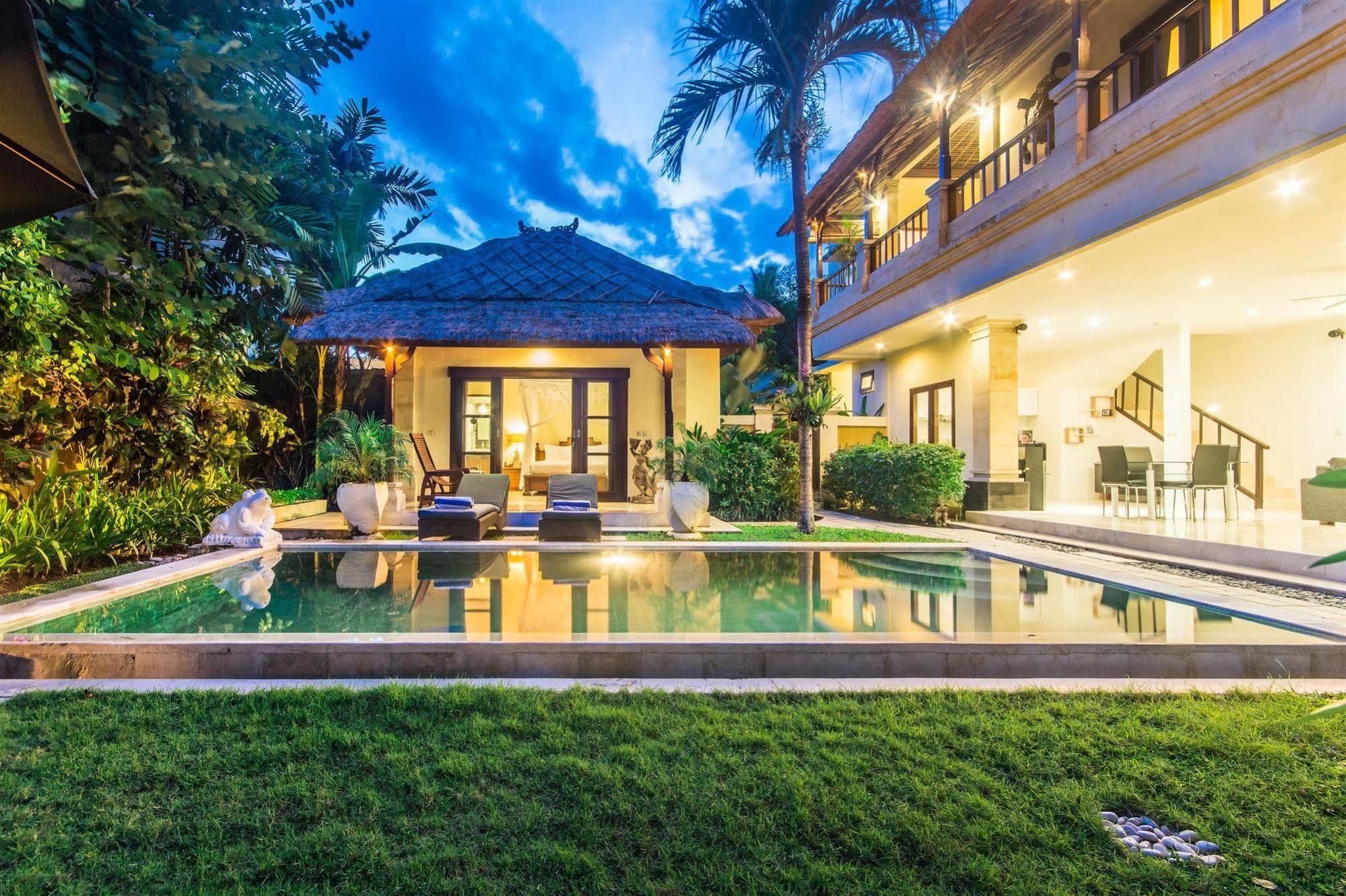 Villa Krisna Seminyak Buitenkant foto