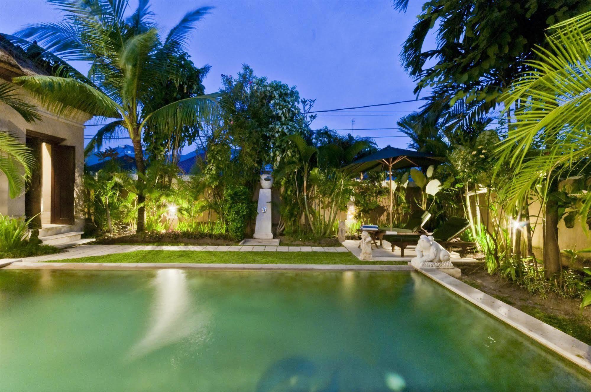 Villa Krisna Seminyak Buitenkant foto