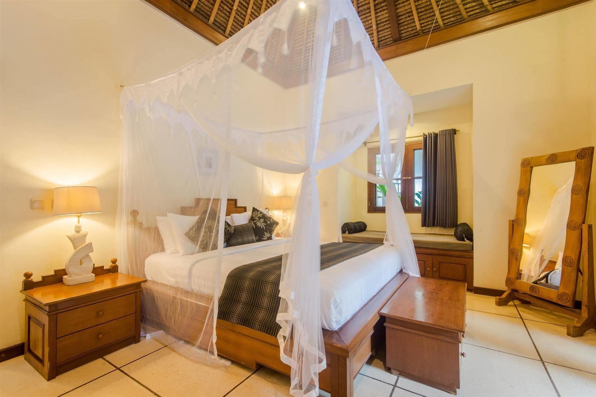 Villa Krisna Seminyak Buitenkant foto
