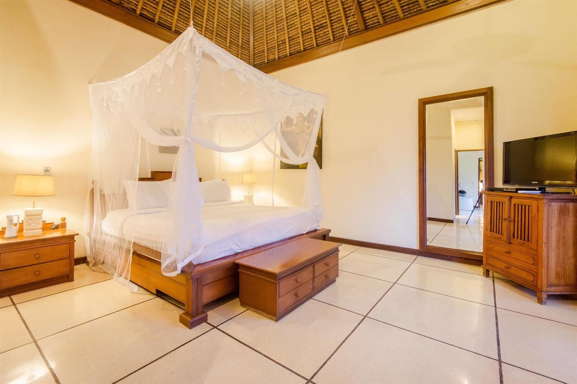 Villa Krisna Seminyak Buitenkant foto